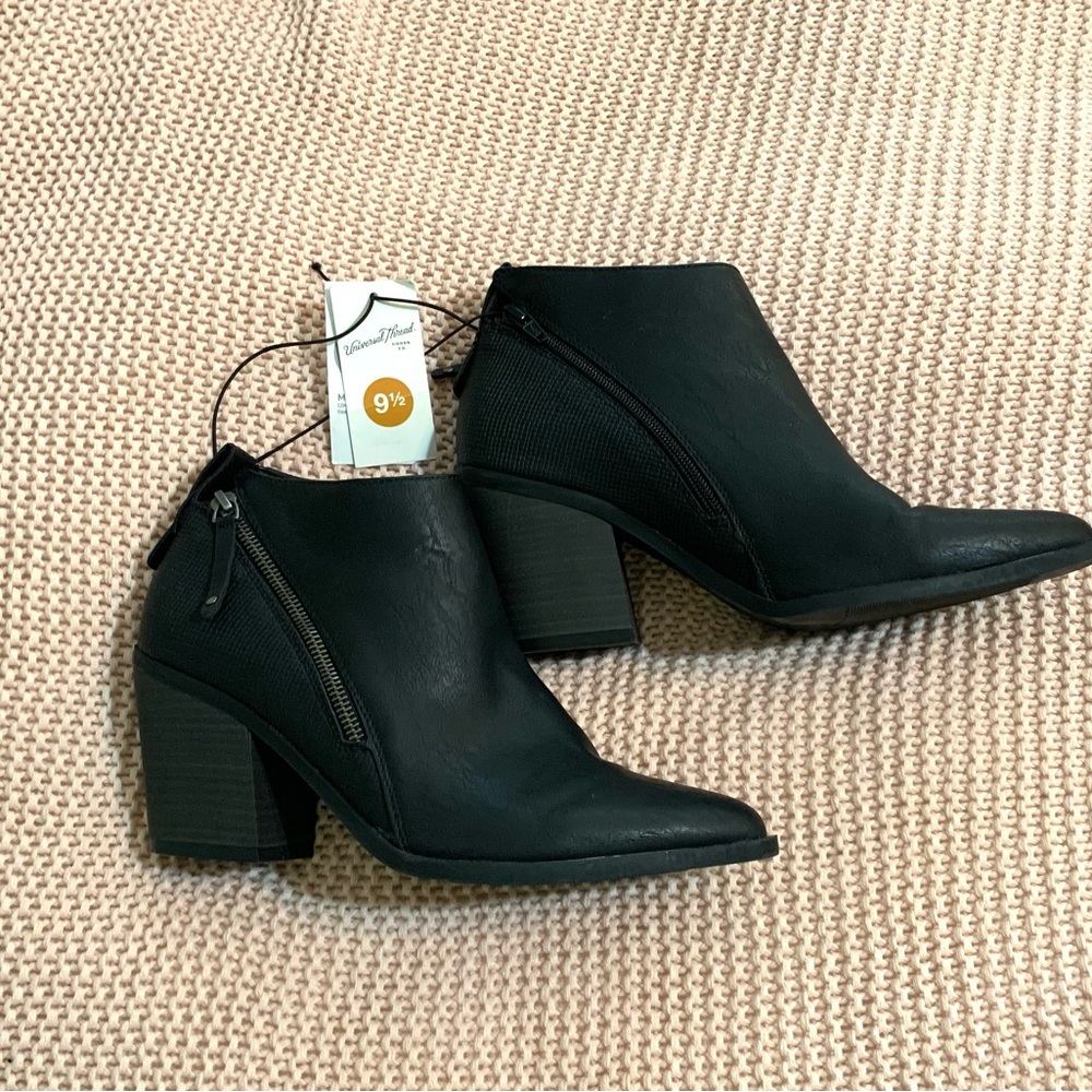 Universal thread black ankle heel boots, side zipper